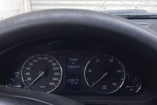 Makina ne shitje ne Berat, Mercedes-Benz, 2007 Diesel,Kambio Manual Pagesa 3,000  Euro.