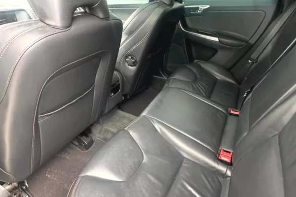 Makina ne shitje ne Tirane, Volvo, 2015 gasoline-gas,Kambio Automatik Pagesa 10,500  Euro.