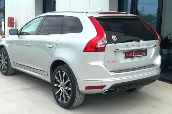 Makina ne shitje ne Tirane, Volvo, 2015 gasoline-gas,Kambio Automatik Pagesa 10,500  Euro.