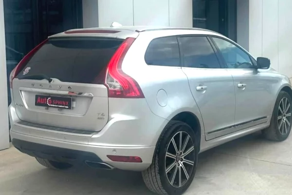 Makina ne shitje ne Tirane, Volvo, 2015 gasoline-gas,Kambio Automatik Pagesa 10,500  Euro.