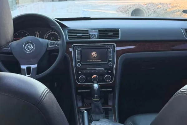 Makina ne shitje ne Durres, Volkswagen, 2013 Diesel,Kambio Automatik Pagesa 6,999  Euro.