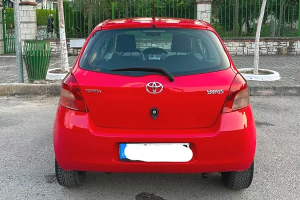 Makina ne shitje ne Tirane, Toyota, 2007 Diesel,Kambio Manual Pagesa 3,000  Euro.