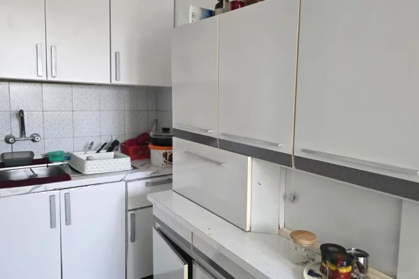 Shtepi me qera 2+1 ne Tirane - 40,000 Leke