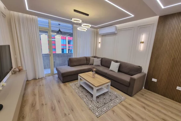 Shtepi me qera 2+1 ne Tirane - 1,500 Euro