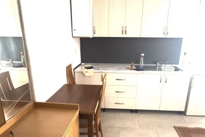 Shtepi me qera Garsoniere ne Tirane - 35,000 Leke