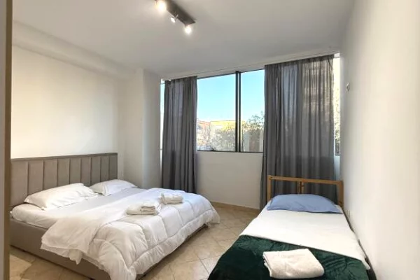 Shtepi me qera Apartament ne Tirane, 2+1, Mobilimi E mobiluar, Pagesa 750  Euro.