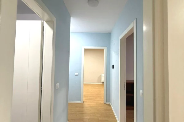 Eskluzive, Jepet me qera apartament bosh 2+1 + post parkimi 