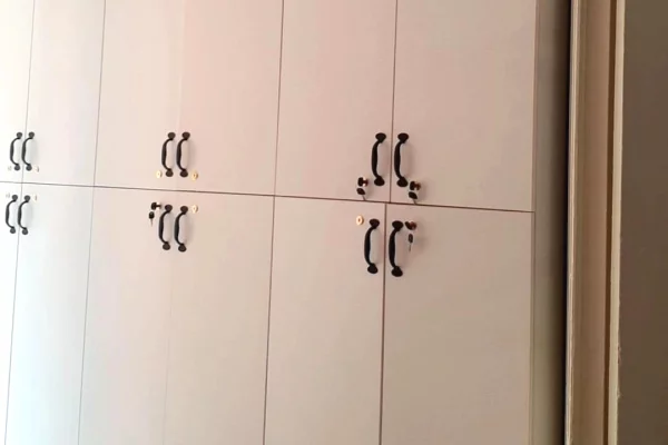 Shtepi me qera Apartament ne Tirane, 3+1, Mobilimi E mobiluar, Pagesa 1,100  Euro.