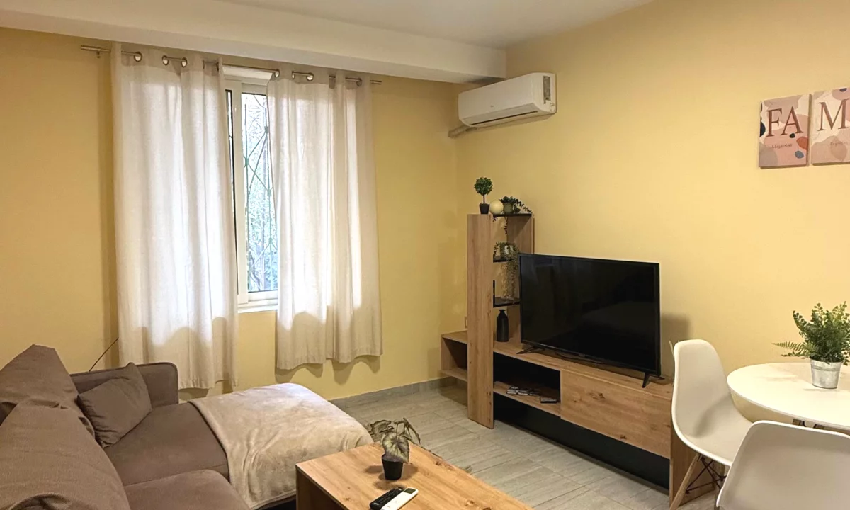 Shtepi me qera Apartament ne Tirane, 2+1, Mobilimi E mobiluar, Pagesa 800  Euro.