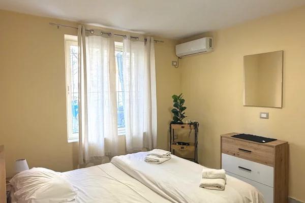 Shtepi me qera Apartament ne Tirane, 2+1, Mobilimi E mobiluar, Pagesa 800  Euro.