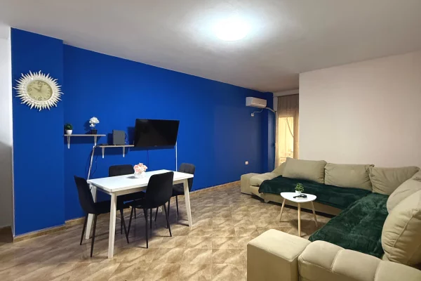 Shtepi me qera Apartament ne Tirane, 1+1, Mobilimi E mobiluar, Pagesa 550  Euro.