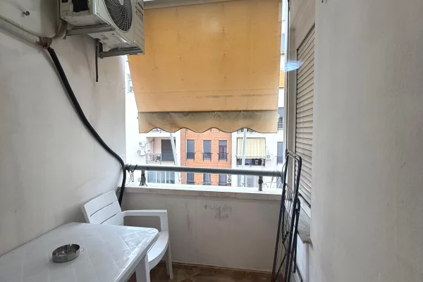 Shtepi me qera Apartament ne Tirane, 1+1, Mobilimi E mobiluar, Pagesa 550  Euro.