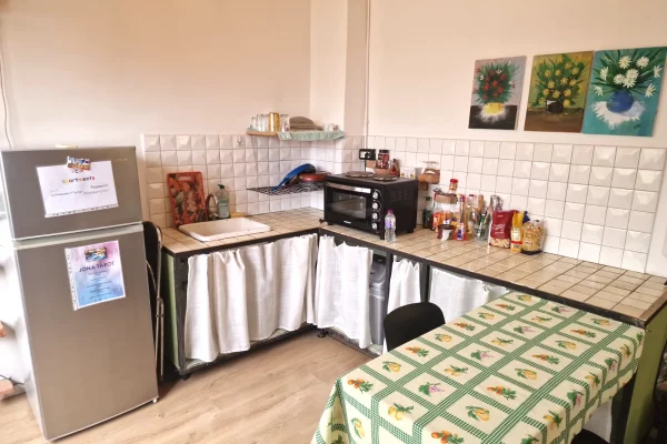 Shtepi me qera Duplex(shtepi me 2 kate) ne Tirane, 2+1, Mobilimi E mobiluar, Pagesa 1,400  Euro.