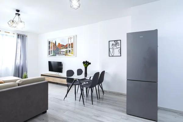 Shtepi me qera Apartament ne Tirane, 3+1, Mobilimi E mobiluar, Pagesa 1,100  Euro.