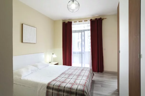 Shtepi me qera Apartament ne Tirane, 3+1, Mobilimi E mobiluar, Pagesa 1,100  Euro.