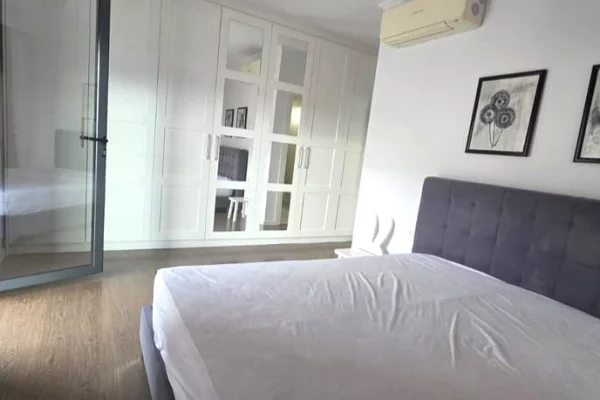 Shtepi me qera Apartament ne Tirane, 2+1, Mobilimi E mobiluar, Pagesa 750  Euro.
