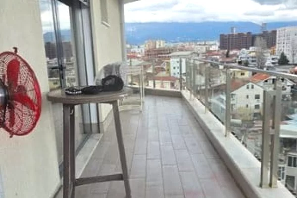 Shtepi me qera Apartament ne Tirane, 2+1, Mobilimi E mobiluar, Pagesa 750  Euro.