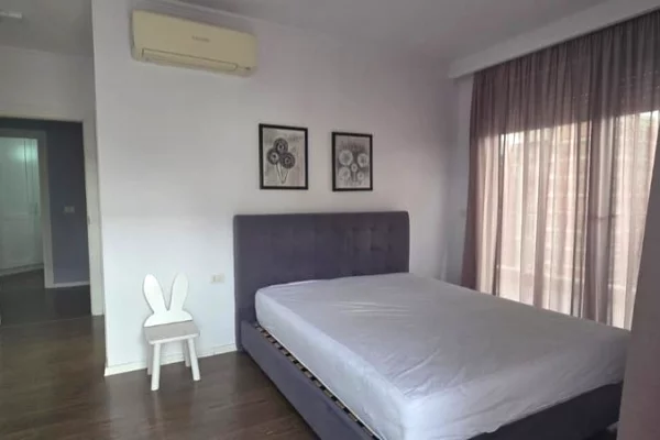 Shtepi me qera Apartament ne Tirane, 2+1, Mobilimi E mobiluar, Pagesa 750  Euro.