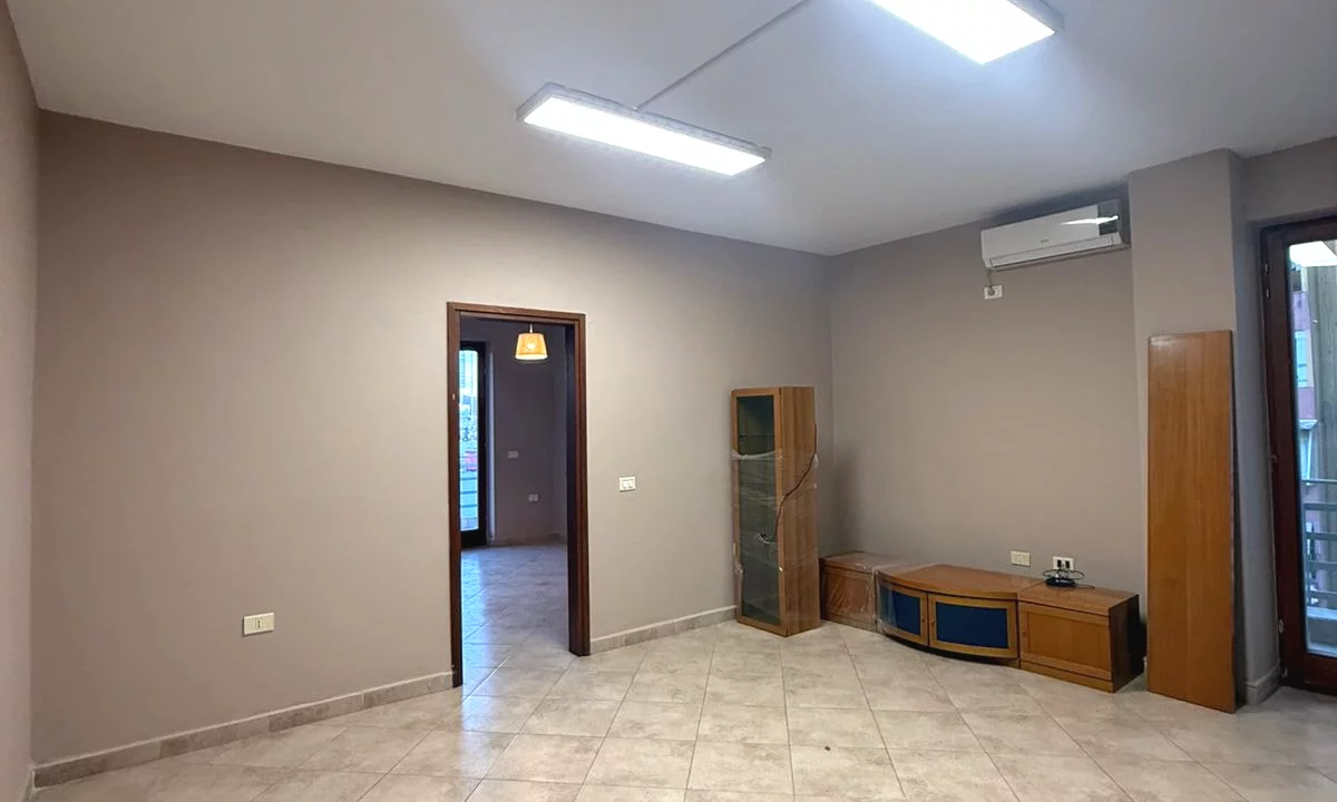 Apartment for rent in Tirana 3+1, Emty