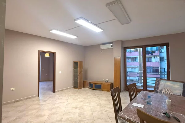 Apartment for rent in Tirana 3+1, Emty