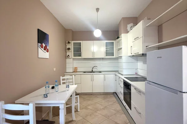 Apartment for rent in Tirana 3+1, Emty