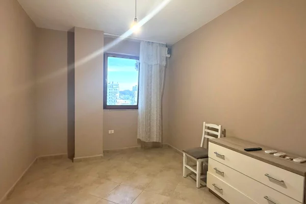 Apartment for rent in Tirana 3+1, Emty
