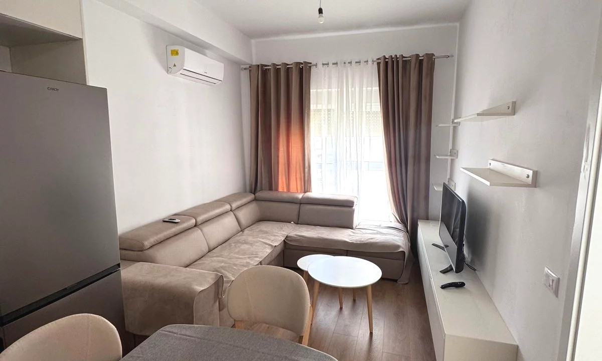 Shtepi me qera Apartament ne Tirane, 1+1, Mobilimi E mobiluar, Pagesa 420  Euro.