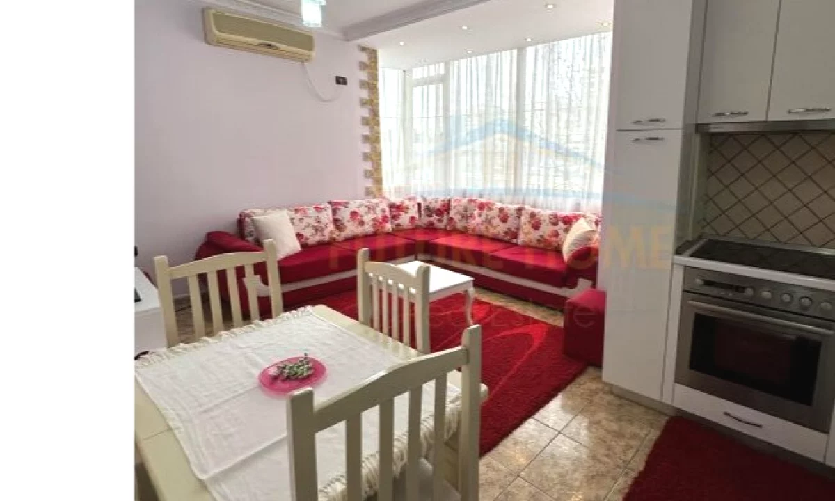 Appartamento in affitto a Tirana 2+1, Arredato