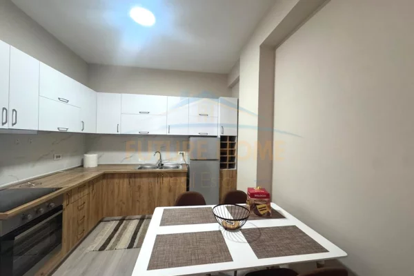 Appartamento in affitto a Tirana 1+1, Arredato