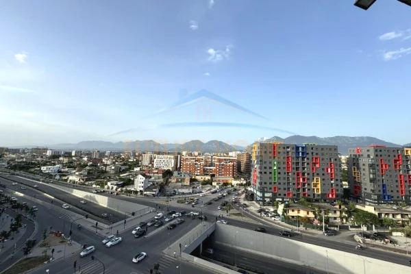 Appartamento in affitto a Tirana 1+1, Vuoto