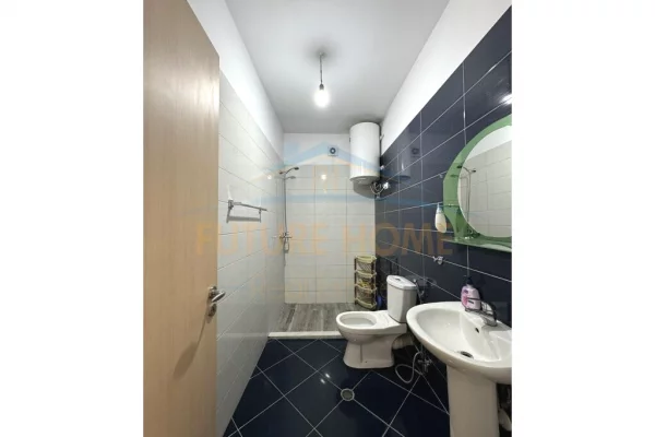 Appartamento in affitto a Tirana 1+1, Vuoto