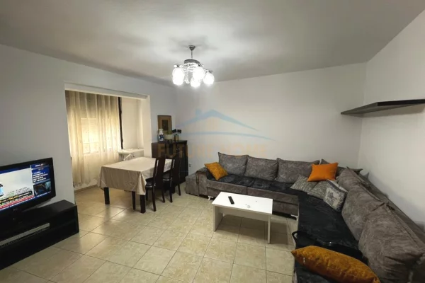 Appartamento in affitto a Tirana 2+1, Arredato