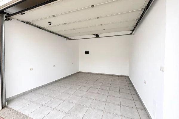 Shtepi me qera Apartament ne Tirane, 2+1, Mobilimi E mobiluar, Pagesa 65,000  Leke.