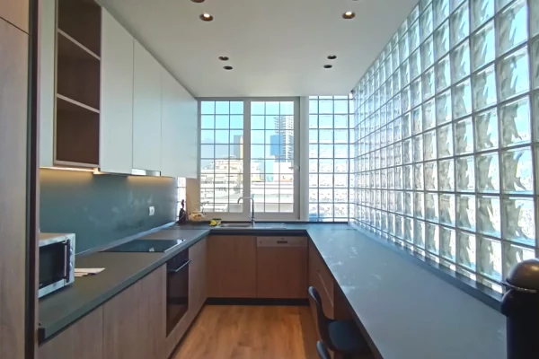 Appartamento in affitto a Tirana 3+1, Arredato