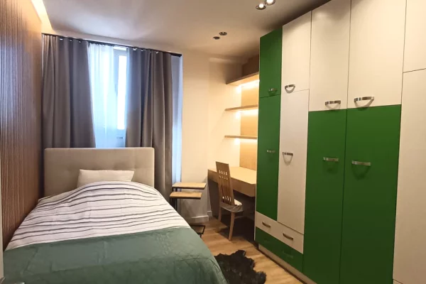 Appartamento in affitto a Tirana 3+1, Arredato