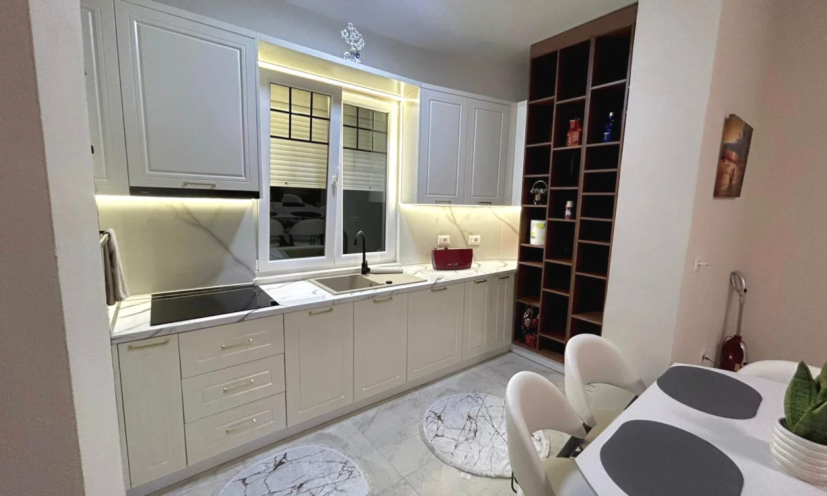 Casa privata/Indipendente in affitto a Tirana 1+1, Arredato