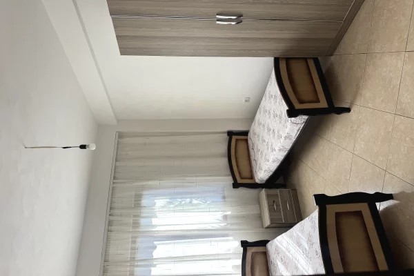 Shtepi me qera Shtepi Private ne Tirane, 1+1, Mobilimi E mobiluar, Pagesa 35,000  Leke.