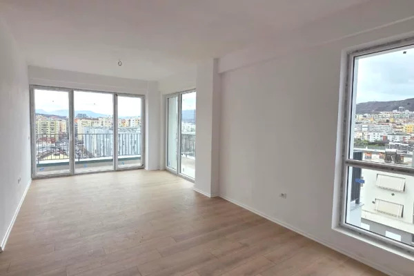 Shtepi ne shitje Apartament ne Tirane, 3+1, Mobilimi Bosh, pa mobiluar, Pagesa 560,000  Euro.