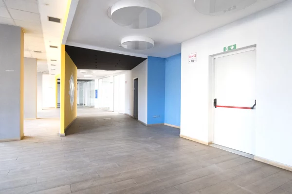 Ambient biznesi me qera 1+1 ne Tirane - 1,150 Euro