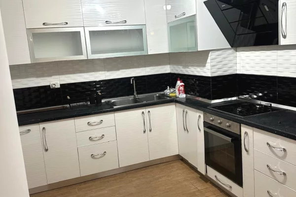 Shtepi me qera 2+1 ne Tirane - 500 Euro