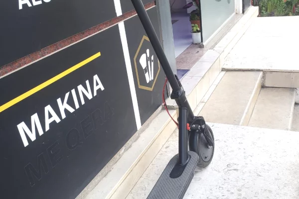 Bicikleta ne Tirane - 20,000 Leke