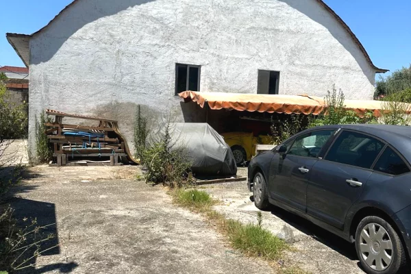Ambient biznesi me qera 4+1 ne Tirane - 500 Euro