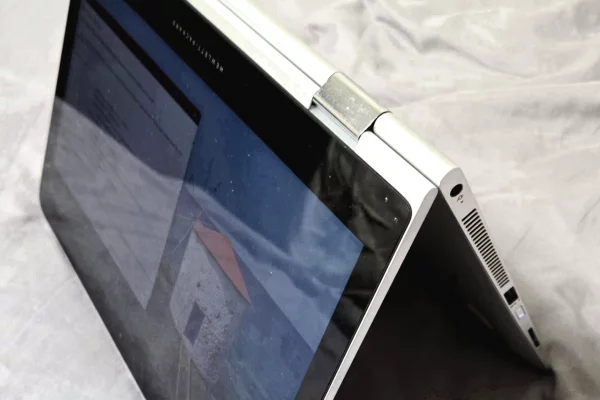 Kompjutera dhe Elektronike ne Tirane - 310 Euro