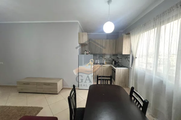 Shtepi me qera Apartament ne Durres, 2+1, Mobilimi E mobiluar, Pagesa 40,000  Leke.