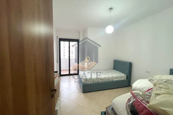 Shtepi me qera Apartament ne Durres, 2+1, Mobilimi E mobiluar, Pagesa 40,000  Leke.