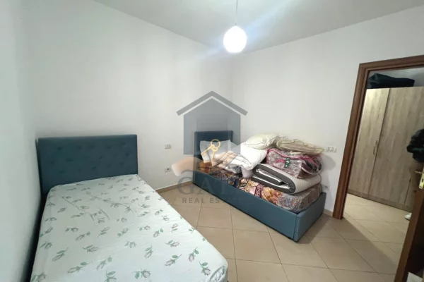 Shtepi me qera 2+1 ne Durres - 40,000 Leke