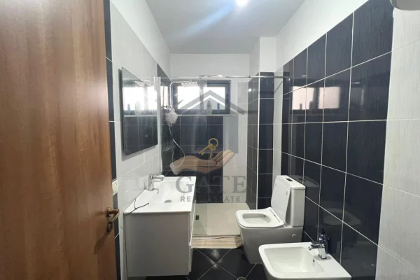 Shtepi me qera Apartament ne Durres, 2+1, Mobilimi E mobiluar, Pagesa 40,000  Leke.