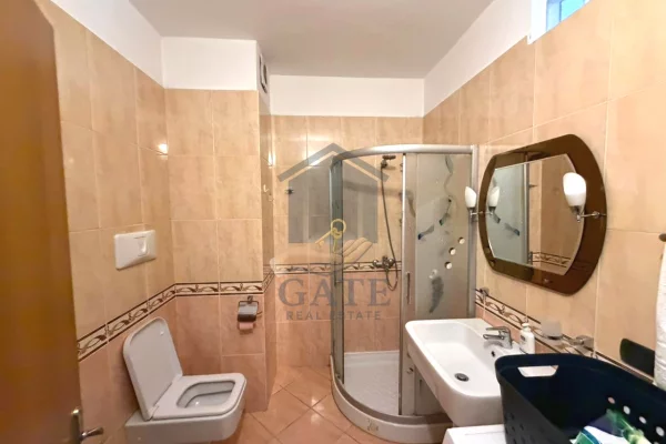 Shtepi me qera Apartament ne Durres, 2+1, Mobilimi E mobiluar, Pagesa 650  Euro.