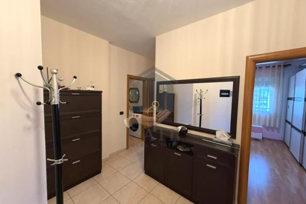 Shtepi me qera Apartament ne Durres, 2+1, Mobilimi E mobiluar, Pagesa 650  Euro.