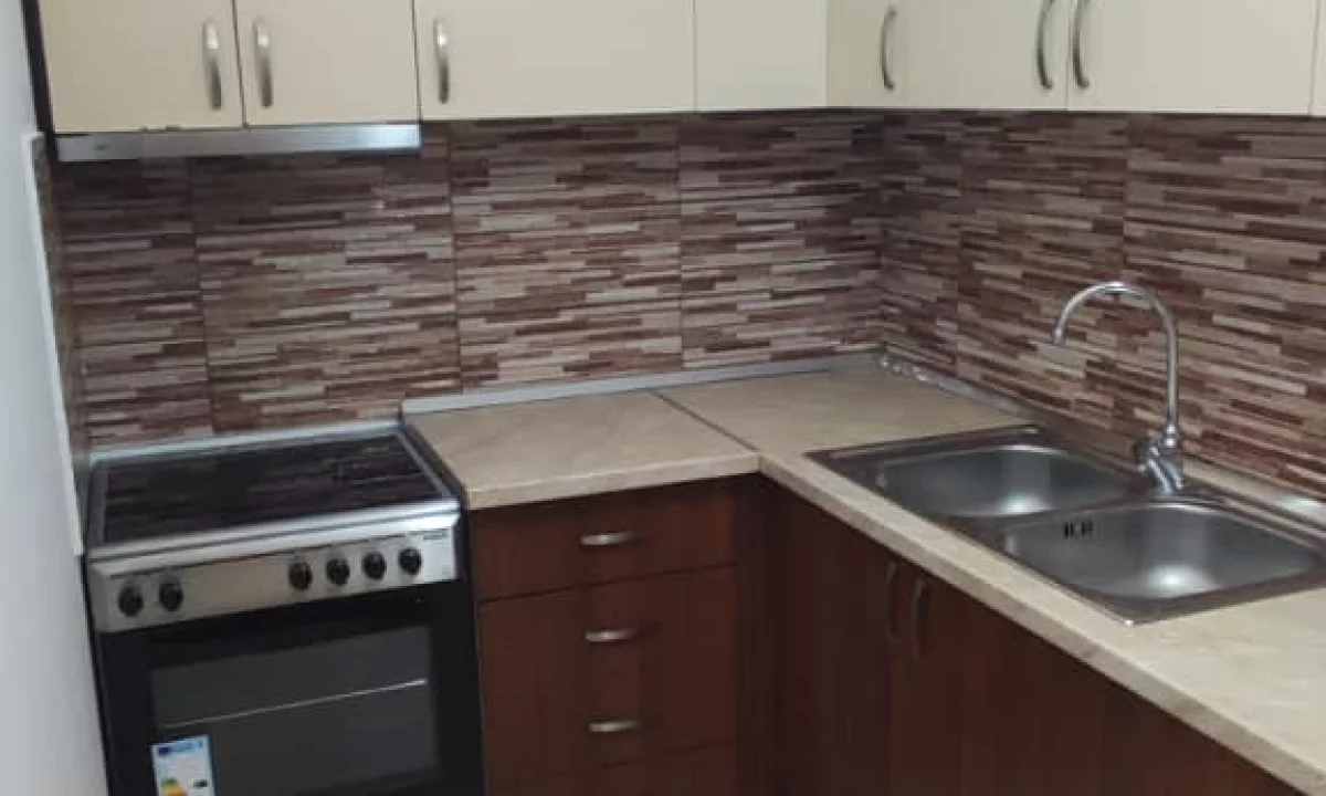 Shtepi me qera Apartament ne Tirane, 2+1, Mobilimi E mobiluar, Pagesa 600  Euro.